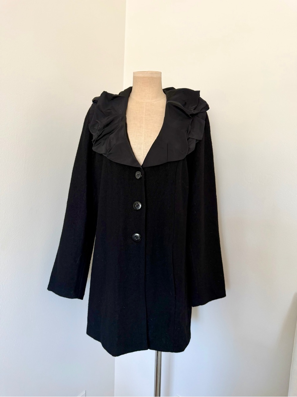 Cabi black ruffle collar woman’s cape overcoat